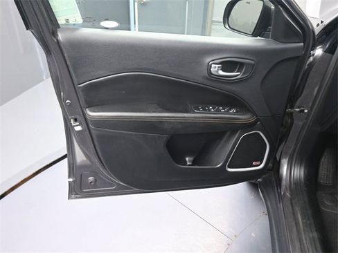 Used 2018 Jeep Compass Limited w/ Safety & Security Group image 17