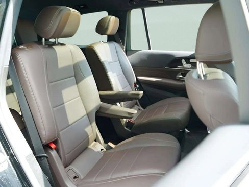 Used 2022 Mercedes-Benz GLS 450 4MATIC image 49