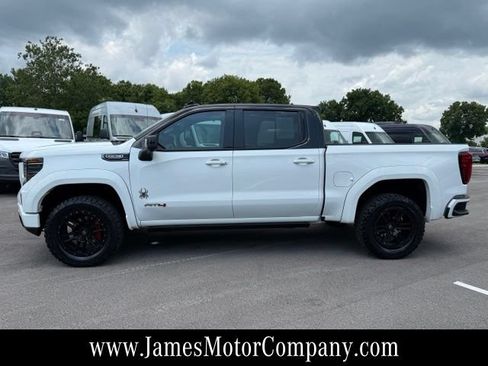 Used 2022 GMC Sierra 1500 AT4 w/ AT4 Premium Package AWD/4WD image 9