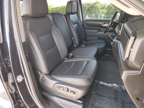 Used 2025 GMC Sierra 1500 SLT AWD/4WD image 16