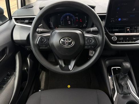Used 2026 Toyota Corolla LE FWD image 15