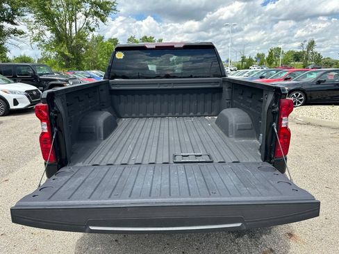 Used 2023 Chevrolet Silverado 1500 LT AWD/4WD image 11