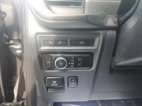 Used 2023 Ford F150 Platinum w/ Equipment Group 701A High image 23