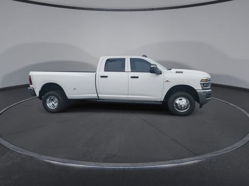 New 2026 RAM 3500 Tradesman AWD/4WD image 9