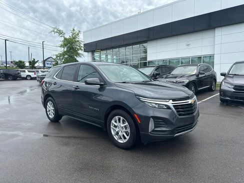 Used 2023 Chevrolet Equinox LT FWD image 1