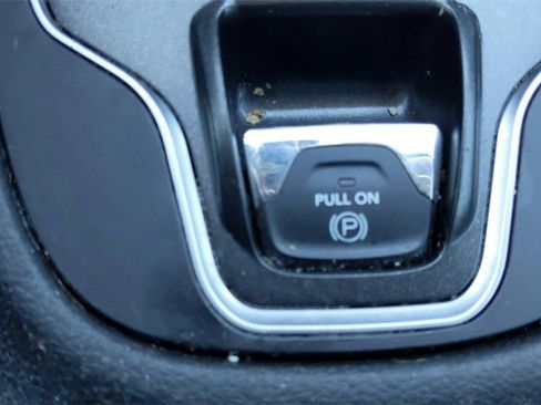 Used 2022 Jeep Cherokee Trailhawk image 27