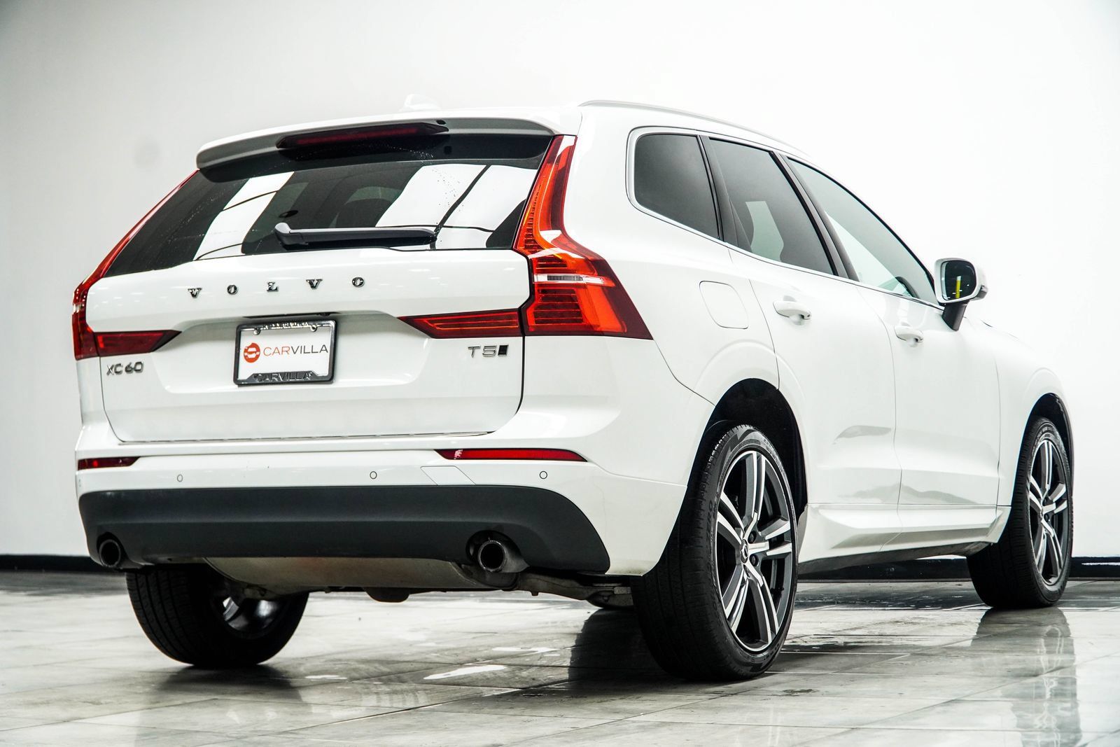 Used 2020 Volvo XC60 T5 Momentum w/ Protection Package Premier AWD/4WD image 14