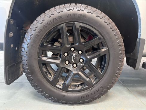 Used 2024 Chevrolet Silverado 1500 RST AWD/4WD image 9