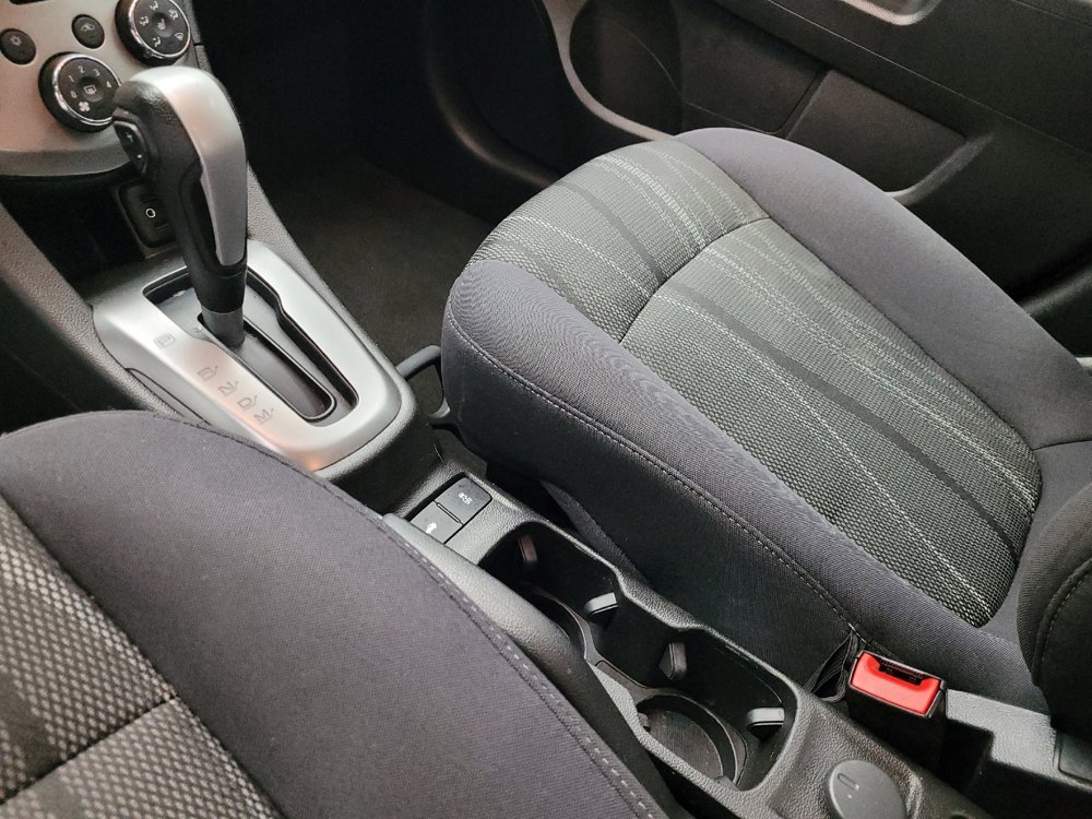 Used 2020 Chevrolet Sonic LT w/ Convenience Package FWD image 26