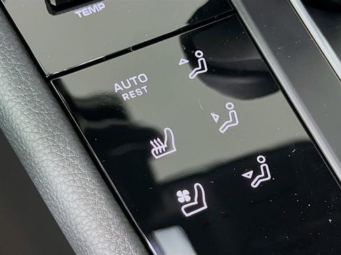 New 2026 Porsche Macan S image 23