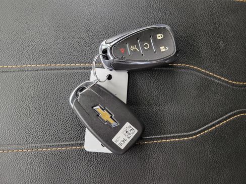 Used 2021 Chevrolet Traverse LT w/ LPO, Floor Liner Package AWD/4WD image 57