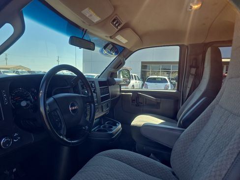 Used 2023 GMC Savana 3500 LS RWD image 17