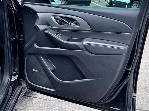 Used 2021 Chevrolet Traverse RS w/ LPO, Floor Liner Package FWD image 25