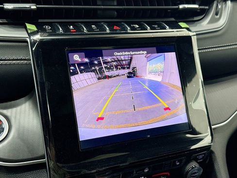 New 2025 Jeep Grand Cherokee L Laredo w/ Luxury Tech Group I image 46