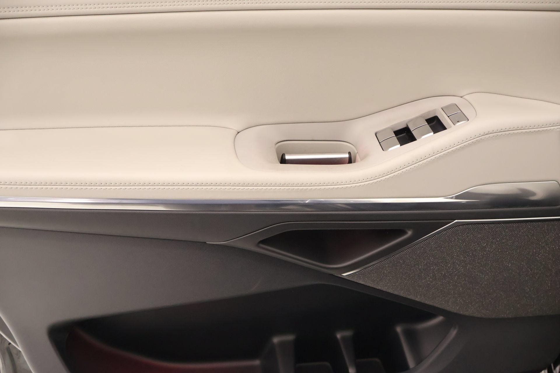 New 2025 Lincoln Navigator Reserve AWD/4WD image 18