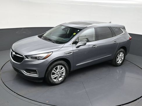 Used 2020 Buick Enclave Essence w/ Sound and Sites Package FWD image 11