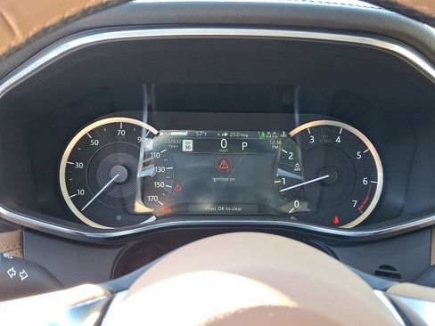 Used 2022 Jaguar F-PACE S image 23