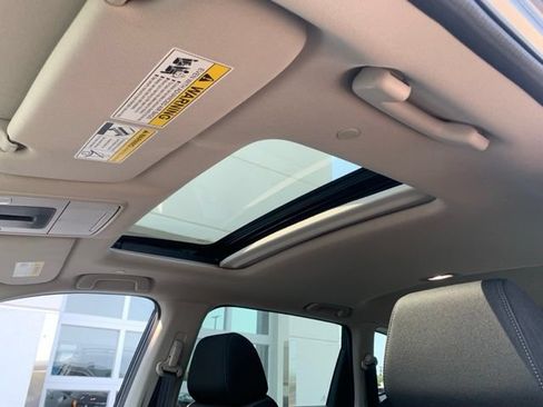 Used 2024 Honda CR-V EX image 5
