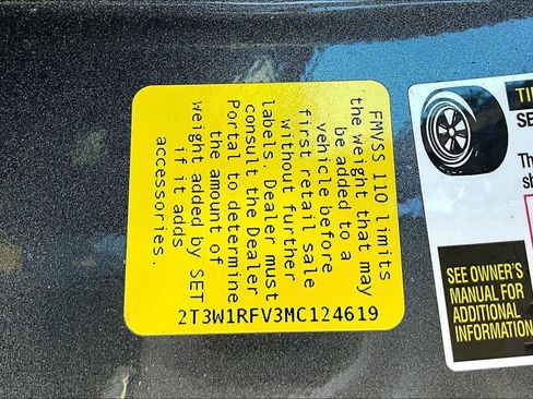 Used 2021 Toyota RAV4 XLE image 17