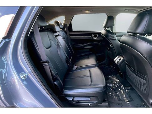 Used 2021 Kia Sorento S w/ Panoramic Sunroof Package image 11