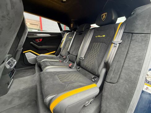 Used 2024 Lamborghini Urus Performante image 12