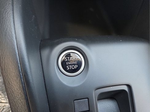 Used 2025 Nissan Kicks Play S FWD image 19
