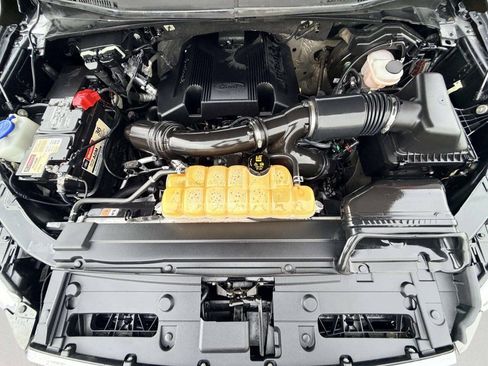 Used 2017 Ford F150 Lariat w/ Equipment Group 502A Luxury AWD/4WD image 11