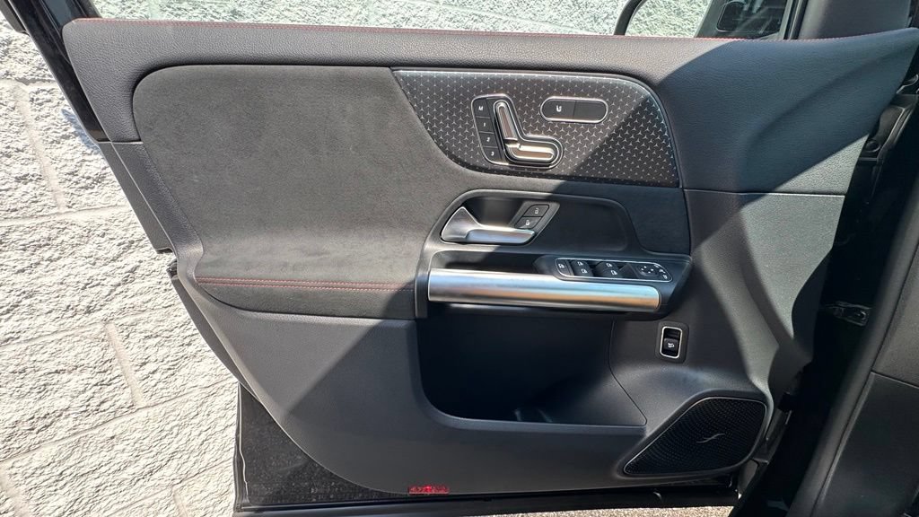 Used 2025 Mercedes-Benz GLA 250 4MATIC image 18
