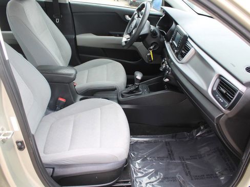 Used 2018 Kia Rio S FWD image 8