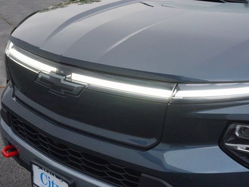 New 2026 Chevrolet Silverado EV Trail Boss w/ Premium Package image 32