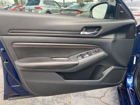 Used 2022 Nissan Altima 2.5 SR image 19