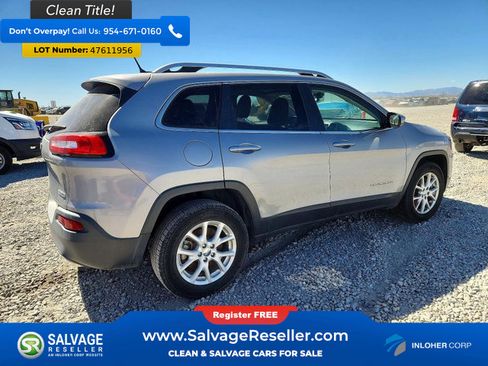 Used 2015 Jeep Cherokee Latitude w/ Cold Weather Group image 4
