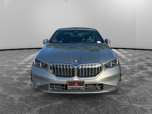 Used 2024 BMW 530i image 2