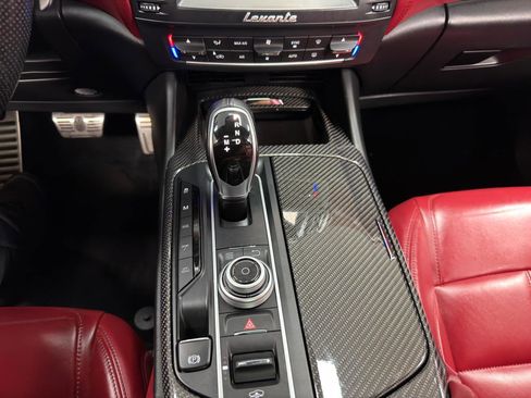 Used 2017 Maserati Levante w/ Sport Package image 21