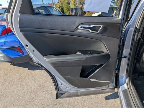Used 2023 Kia Sportage EX image 26