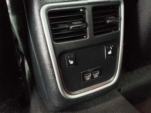 Used 2020 Dodge Charger SXT w/ Leather Interior Group image 25