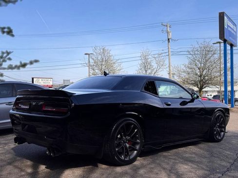 Used 2021 Dodge Challenger R/T Scat Pack RWD image 6