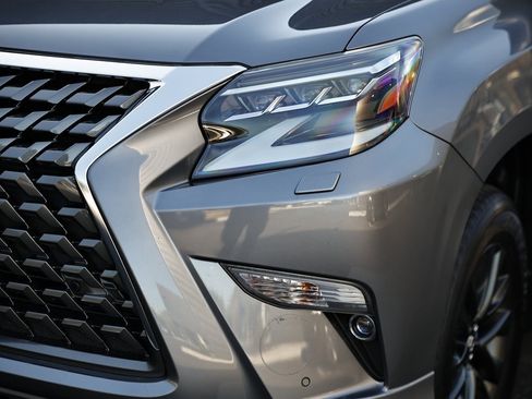 Used 2022 Lexus GX 460 Premium image 2