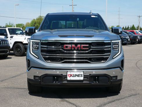 Used 2025 GMC Sierra 1500 SLT w/ SLT Premium Plus Package AWD/4WD image 2