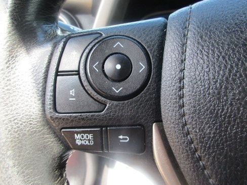Used 2014 Toyota RAV4 Limited w/ Technology Package AWD/4WD image 21