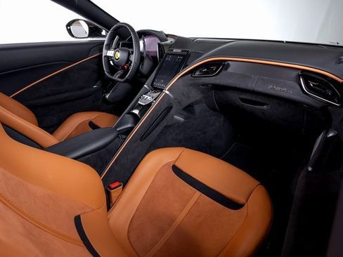 Used 2024 Ferrari Roma Spider image 47