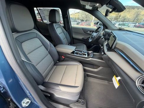 New 2026 Chevrolet Equinox LT w/ Convenience Package II AWD/4WD image 37