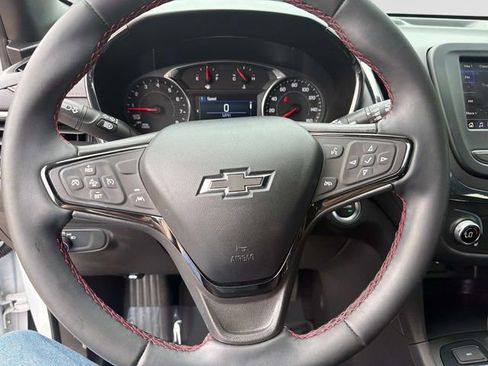 Used 2023 Chevrolet Equinox RS AWD/4WD image 26