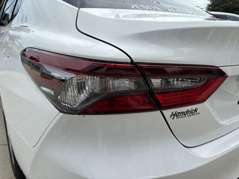 Used 2024 Toyota Camry LE w/ Convenience Package FWD image 10