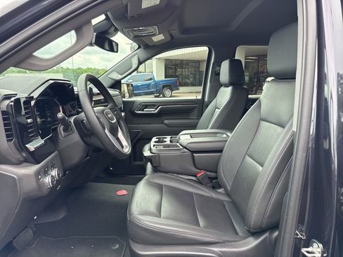 Used 2024 GMC Sierra 1500 SLT AWD/4WD image 19