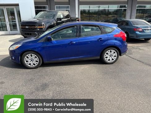 Used 2012 Ford Focus SE FWD image 5