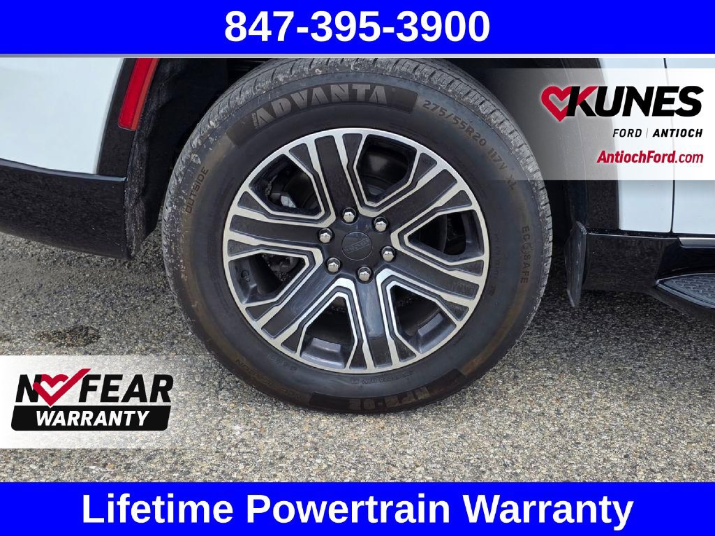 Used 2024 Jeep Wagoneer L Series II AWD/4WD image 14