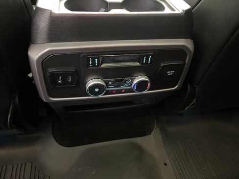 Used 2018 Ford Expedition Platinum image 24