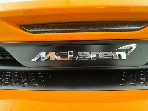Used 2021 McLaren GT RWD image 24