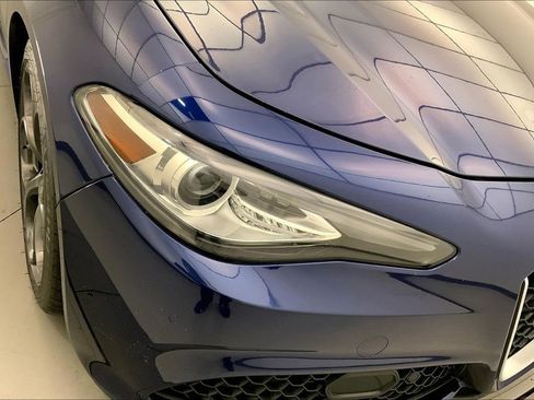 Used 2017 Alfa Romeo Giulia Ti w/ TI 19" Sport Package image 25